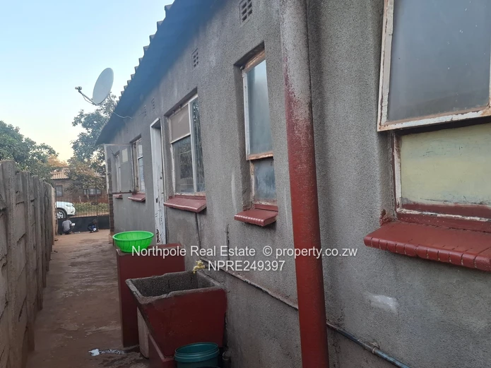 Kuwadzana 4  Perfect For Investors &  First Time Owners!!! (Sole Mandate)