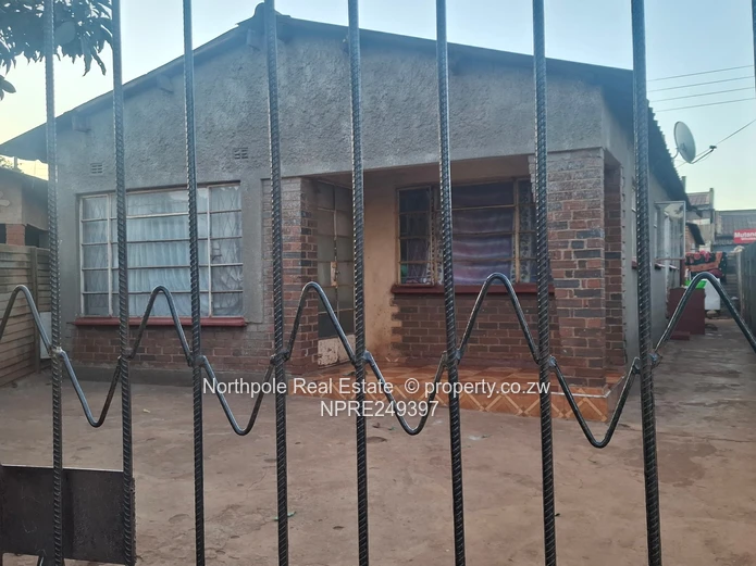 Kuwadzana 4  Perfect For Investors &  First Time Owners!!! (Sole Mandate)
