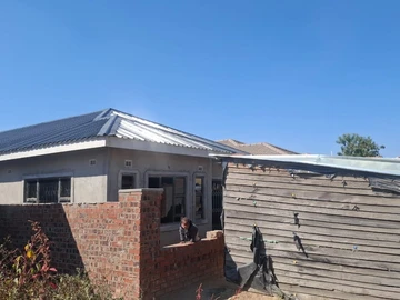6 Bedroom House