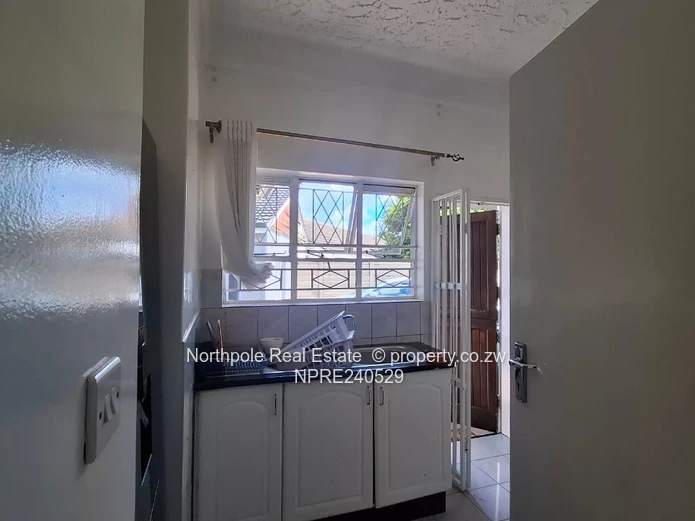 Sunridge( Perfect For Investors, With Harare Drive Frontage Close To Lomagundi Road)