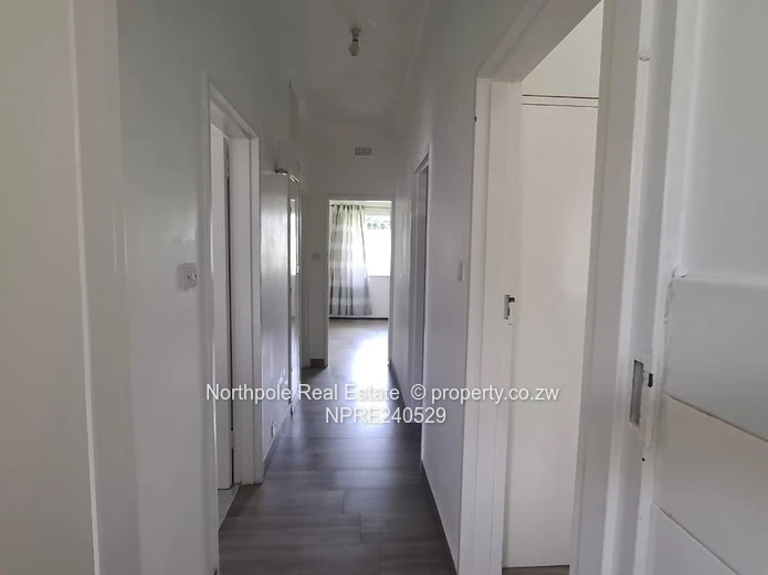 Sunridge( Perfect For Investors, With Harare Drive Frontage Close To Lomagundi Road)