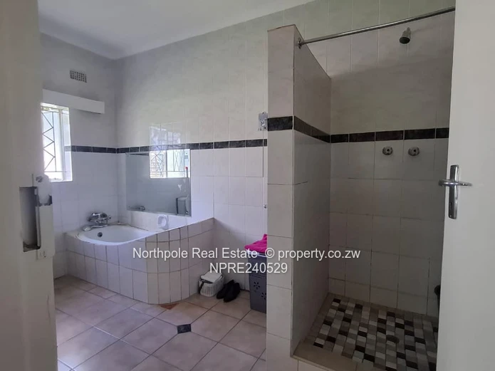 Sunridge( Perfect For Investors, With Harare Drive Frontage Close To Lomagundi Road)