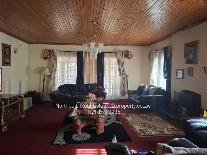 Nharira Spacious & Neat House Available For 1 December