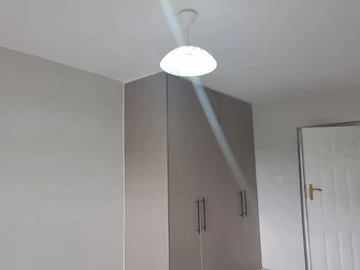 2 Bedroom Flat & Apartment