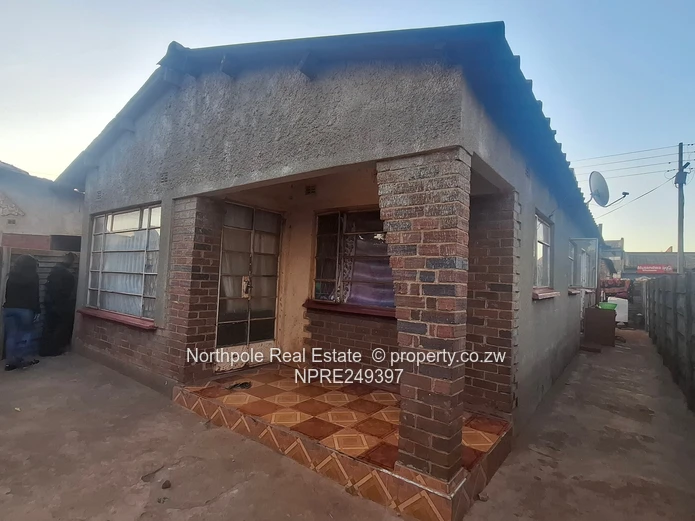 Kuwadzana 4  Perfect For Investors &  First Time Owners!!! (Sole Mandate)