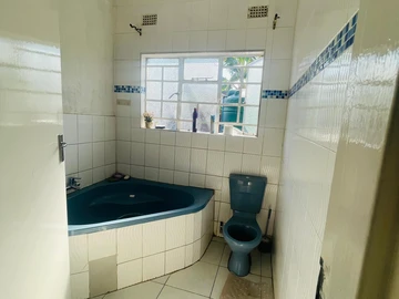 2 Bedroom Garden Flat