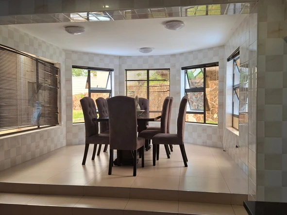 6 Bedroom House
