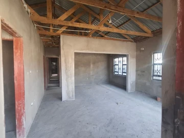 6 Bedroom House