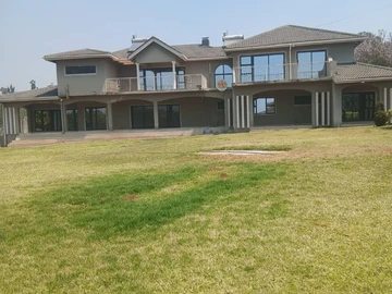 6 Bedroom House