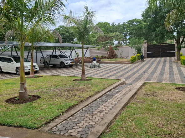 6 Bedroom House
